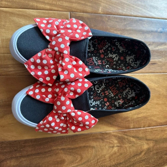 Women’s Minnie Mouse Canvas Slip-On Shoes size 7 - Picture 3 of 4